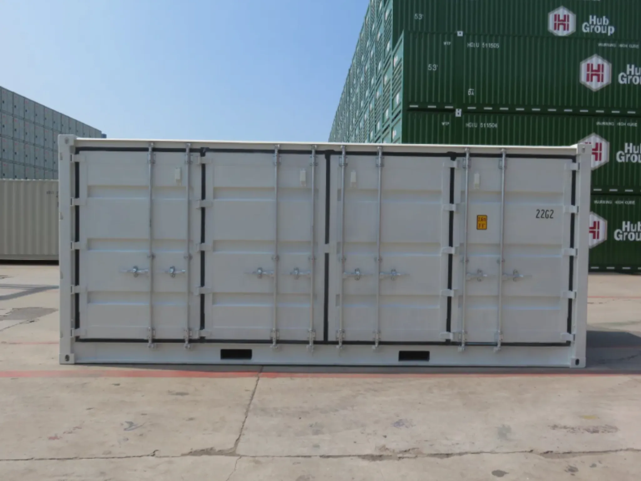 20ft full side opening shipping container with doors closed