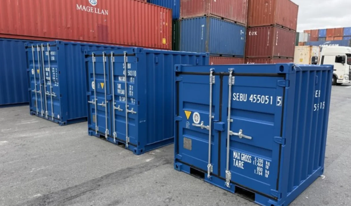 Is It Better to Buy or Hire a Shipping Container?