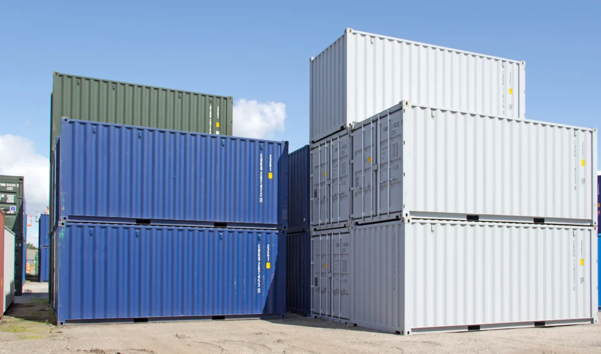Why Builders Are Choosing Shipping Containers for On-Site Storage
